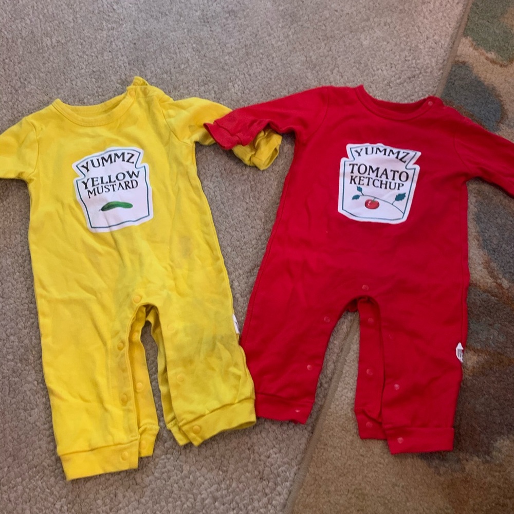 Matching twin outfits